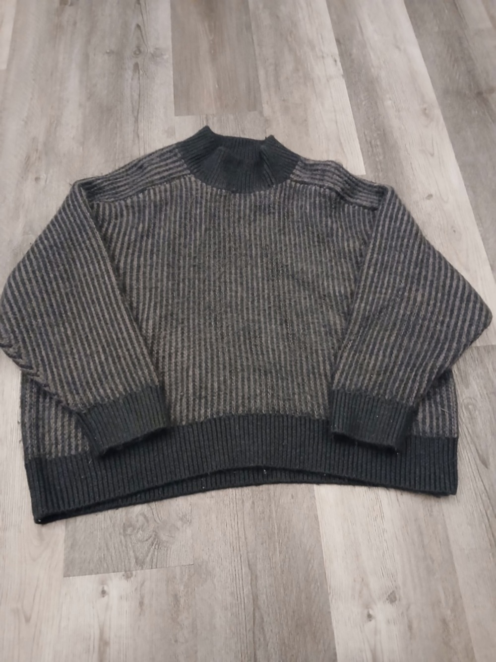 Ava & Viv Charcoal and Heathered Gray Ribbed Mock-Neck Sweater